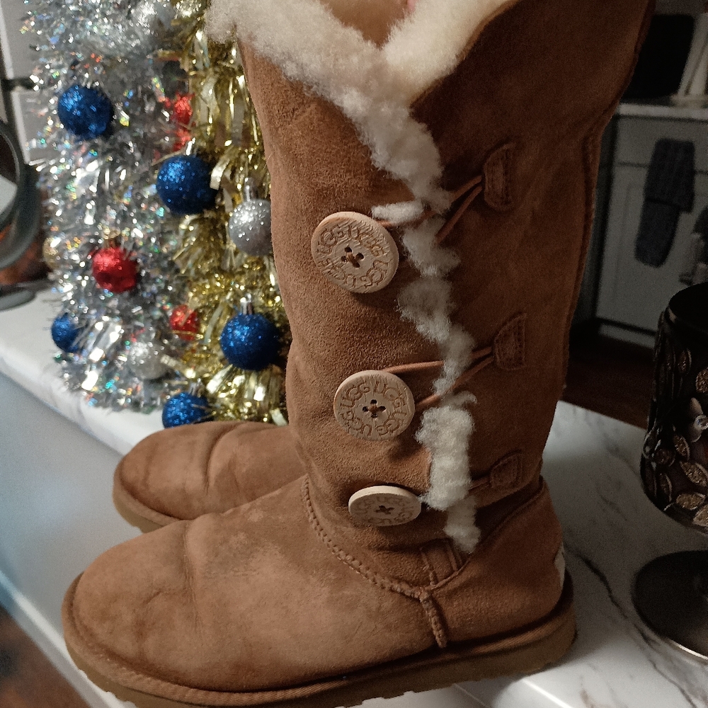 UGG triple button Bailey boots